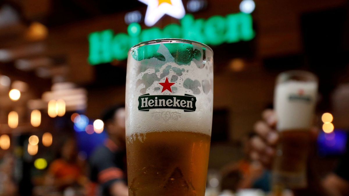 Heineken v pololetí zdvojnásobil zisk, čeká ale slabší konec roku